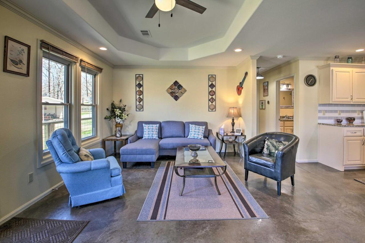 Waterfront Hot Springs Home With Kayaks And Boat Slip! Exterior photo